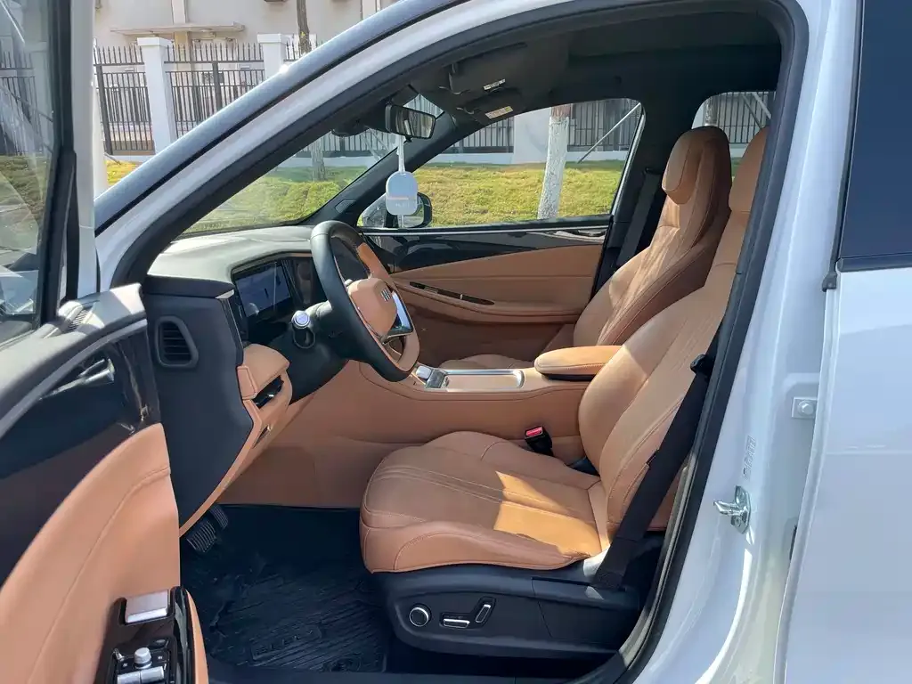 Geely Galaxy L7 2025 из CN, фото 8