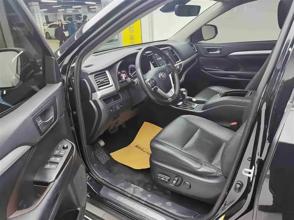 Toyota Highlander 2022 из CN, фото 9