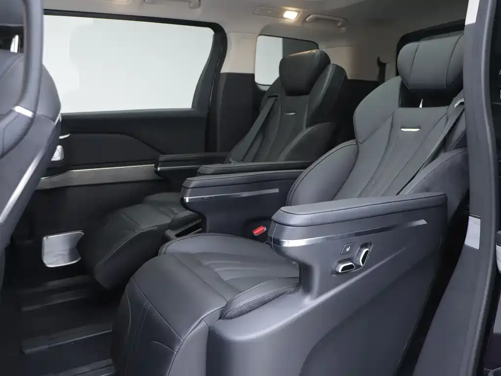 Hongqi HQ9 2024 из CN, фото 2