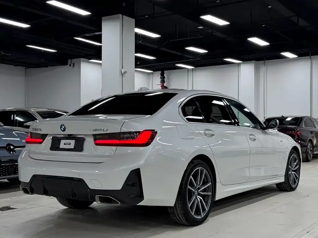 BMW 3 Series 2023 из CN, фото 6