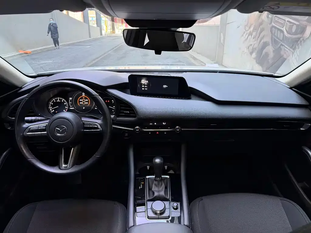 Mazda 3 Axela 2024 из CN, фото 3