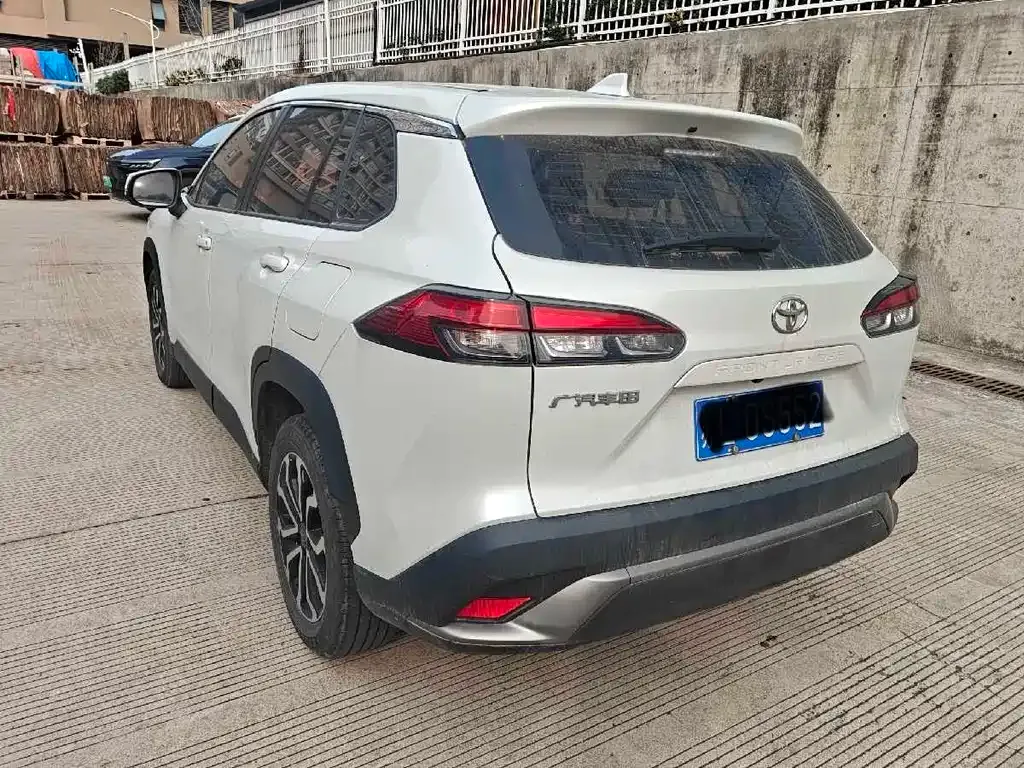 Toyota Frontlander 2023 из CN, фото 3
