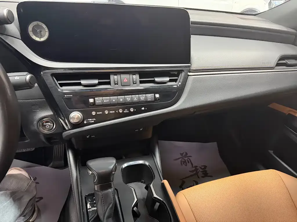 Lexus ES 2023 из CN, фото 7