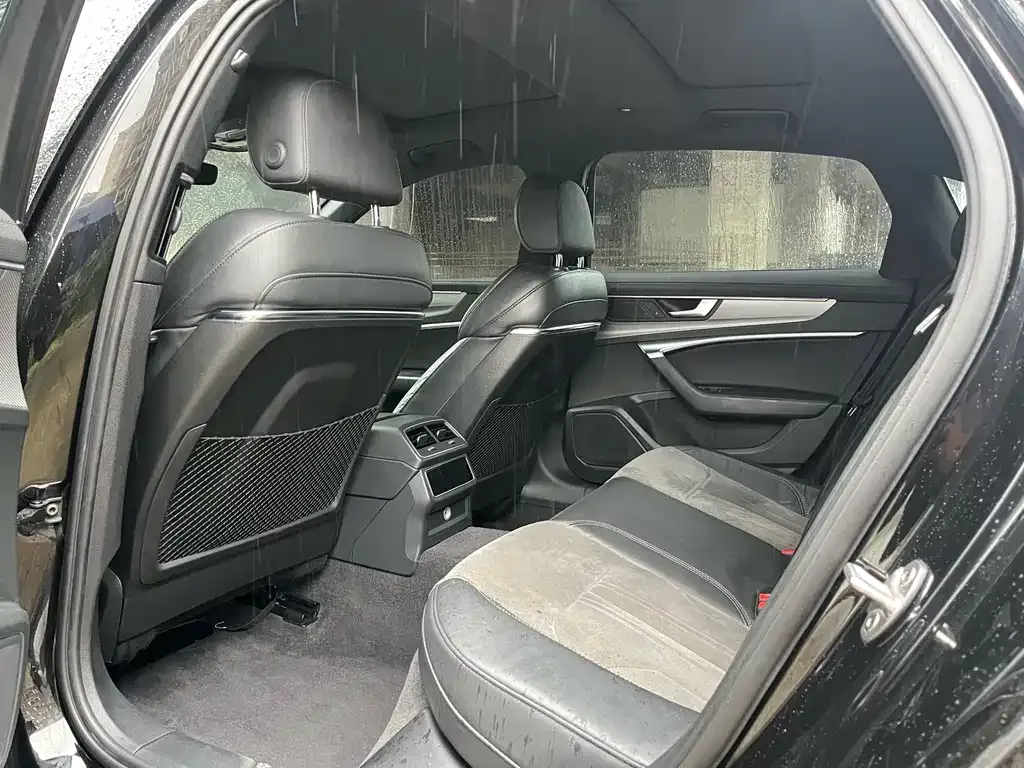 Audi A6L 2021 из CN, фото 9