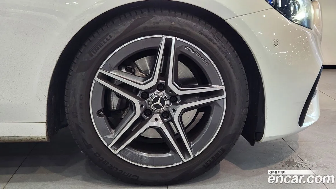 Mercedes-Benz E-Class 2023 из KR, фото 9