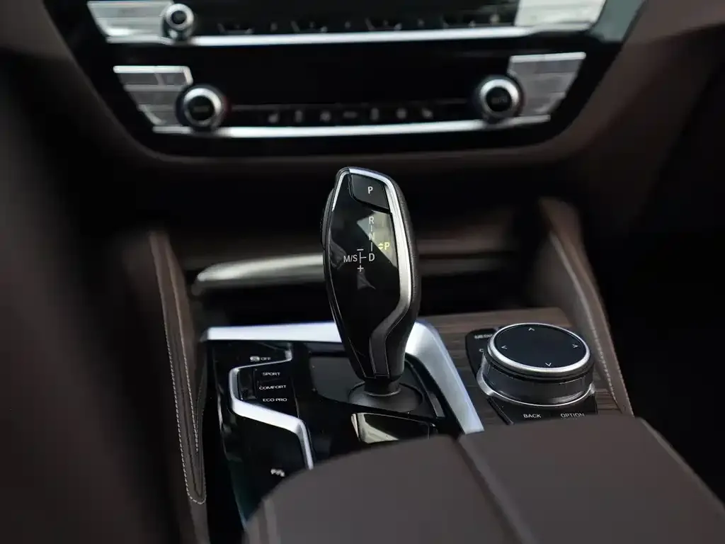BMW 5 Series 2021 из CN, фото 5