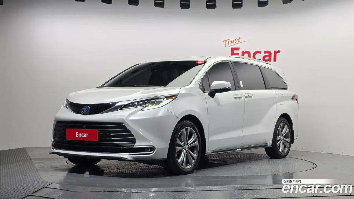 Toyota Sienna 2024 из KR, фото 1
