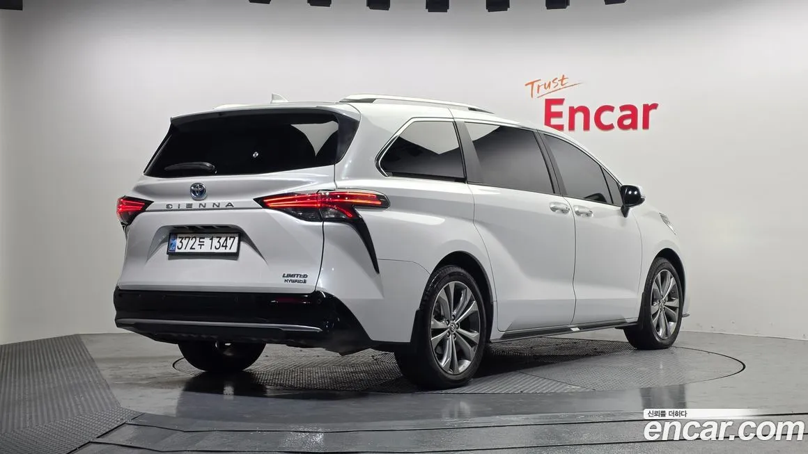 Toyota Sienna 2024 из KR, фото 4