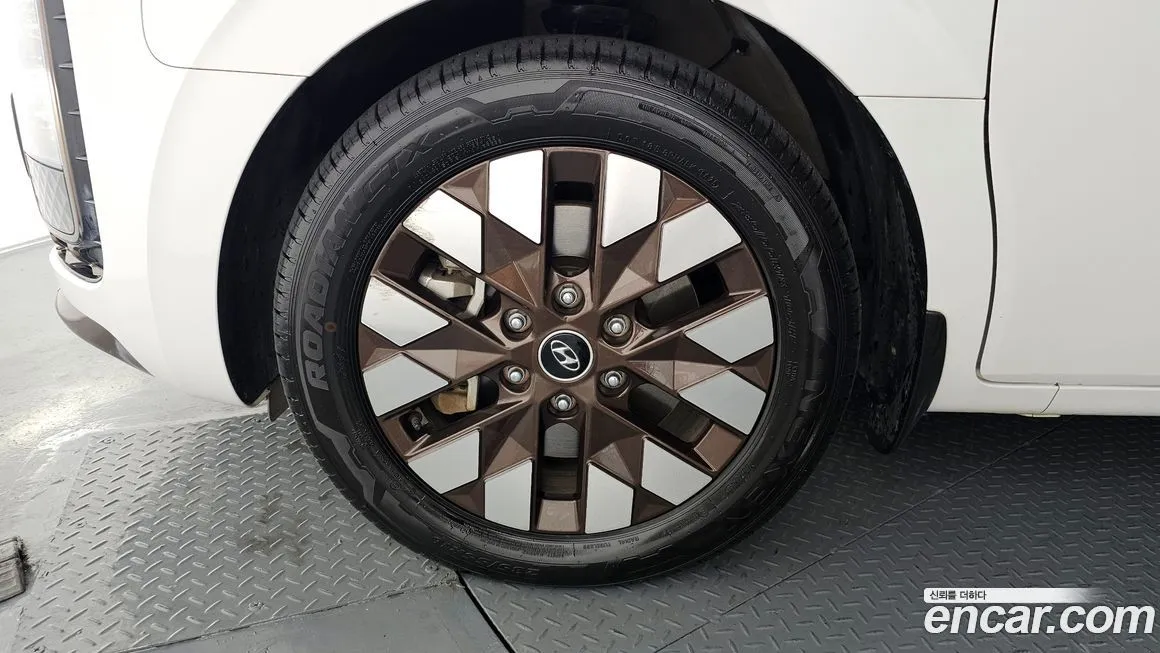 Hyundai Staria — фото 9