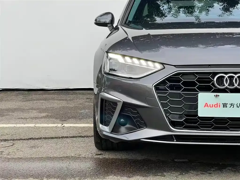Audi A4L 2023 из CN, фото 3