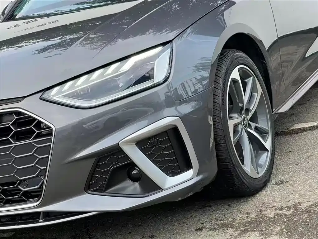 Audi A4L 2023 из CN, фото 7