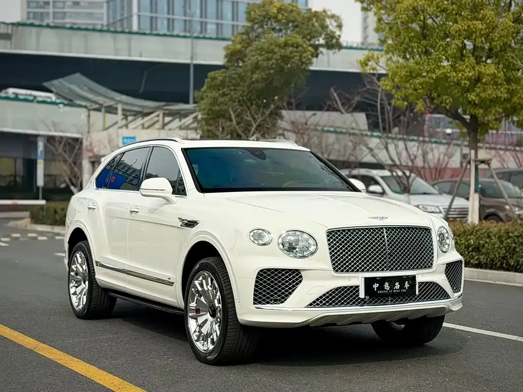Bentley Bentayga 2021 из CN, фото 9