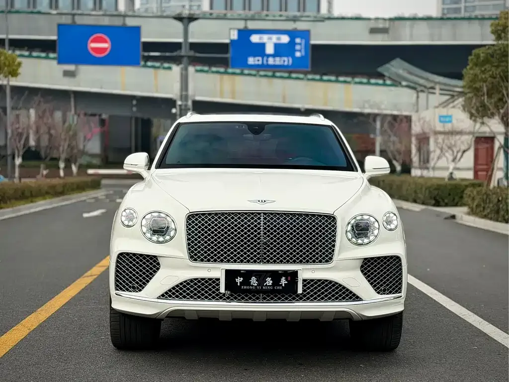 Bentley Bentayga 2021 из CN, фото 7