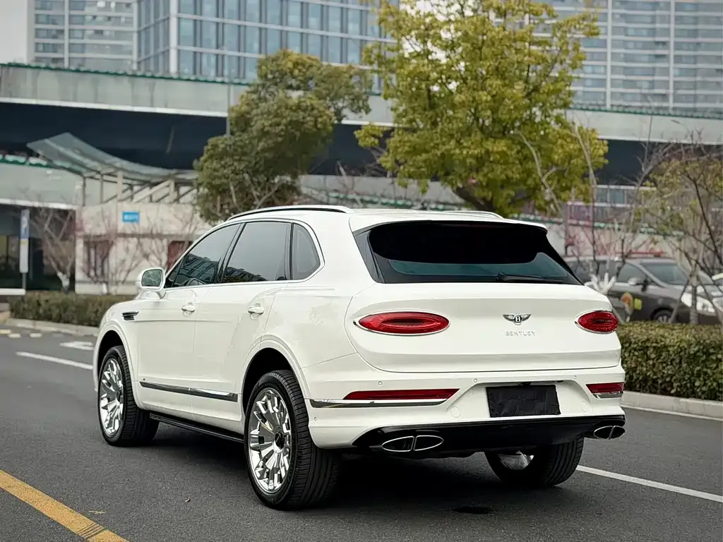 Bentley Bentayga 2021 из CN, фото 6