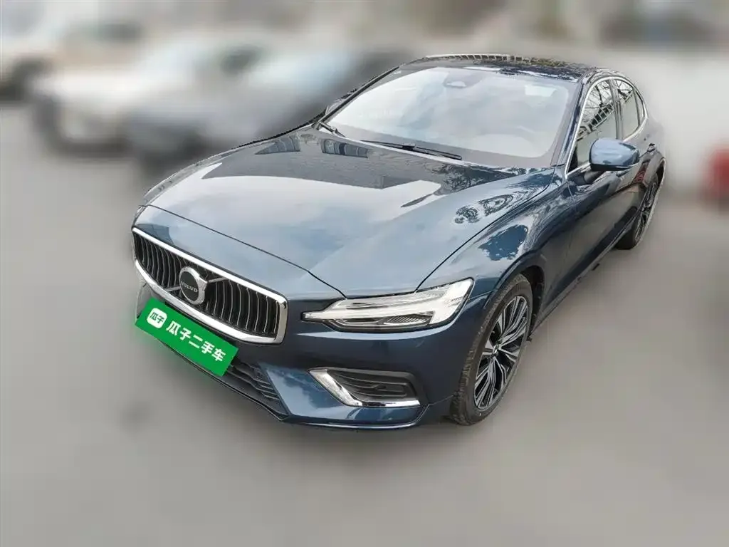 Volvo S60 2025 из CN, фото 4