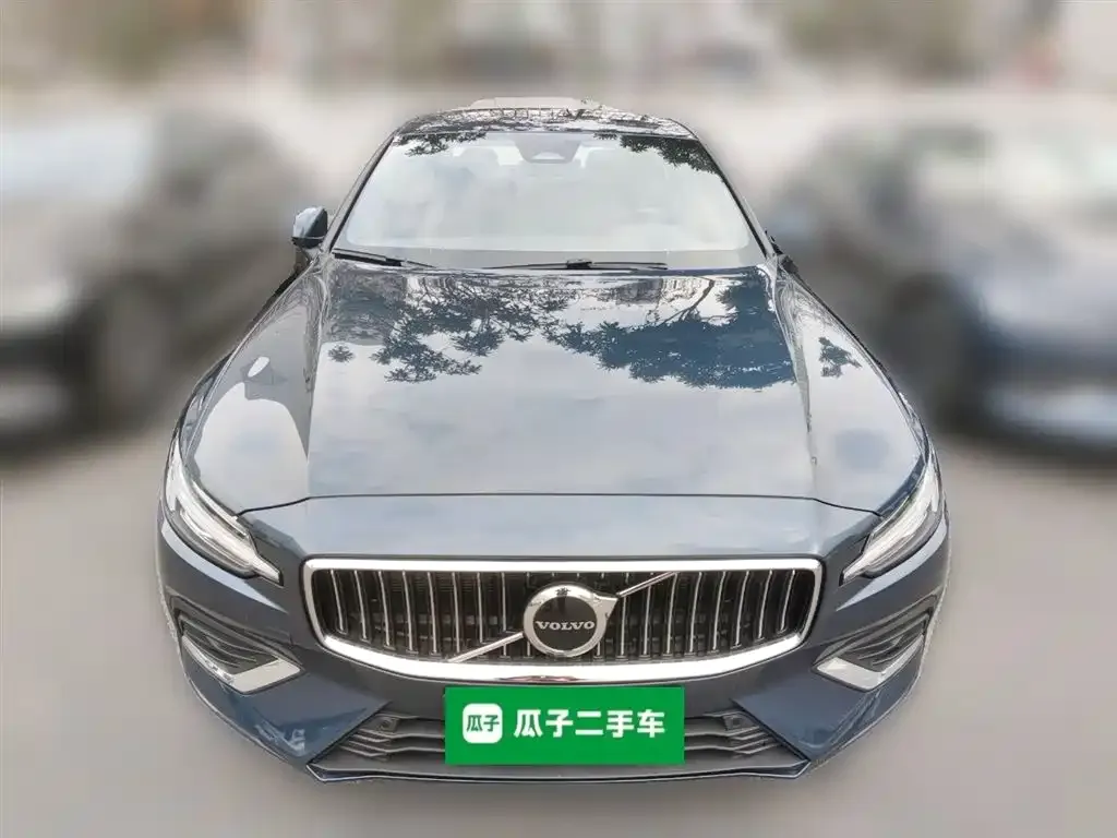 Volvo S60 2025 из CN, фото 3