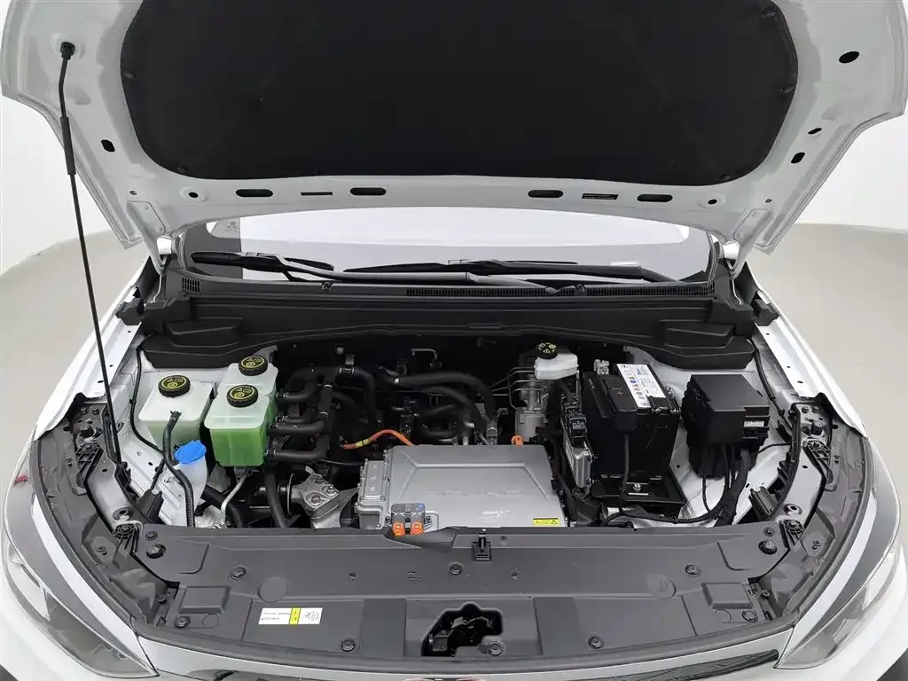 BAIC EU5 2025 из CN, фото 10
