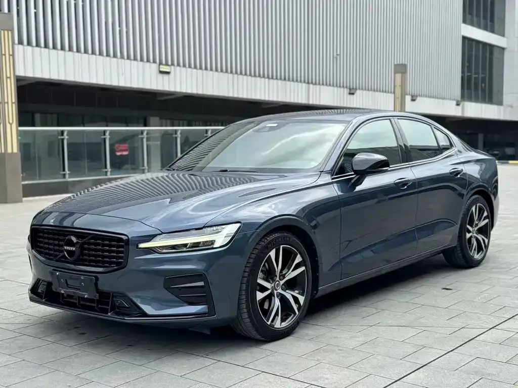 Volvo S60 2022 из CN, фото 1