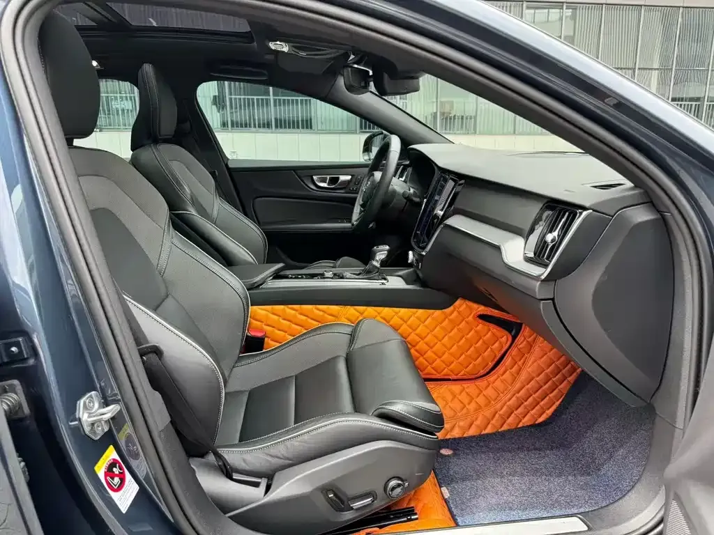 Volvo S60 2022 из CN, фото 7