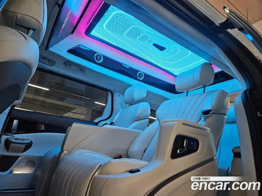 Kia Carnival — фото 10