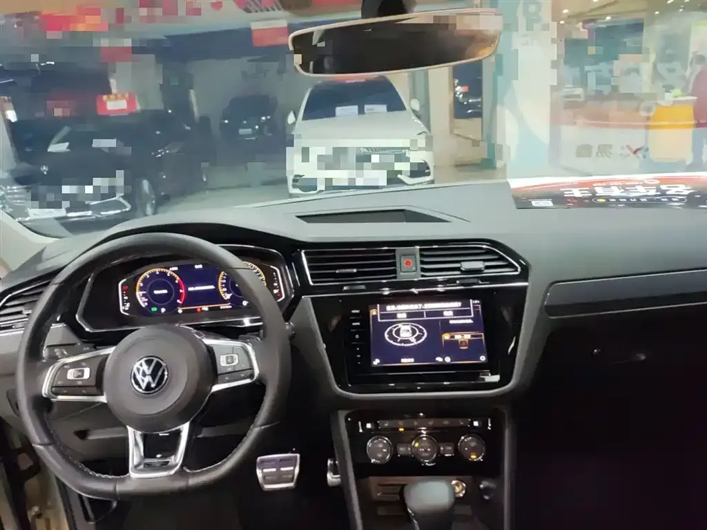Volkswagen Tiguan L 2021 из CN, фото 10