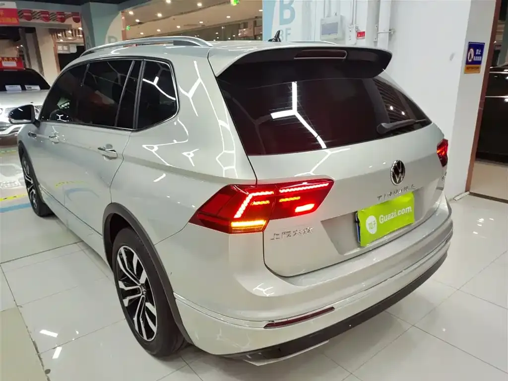 Volkswagen Tiguan L 2021 из CN, фото 2