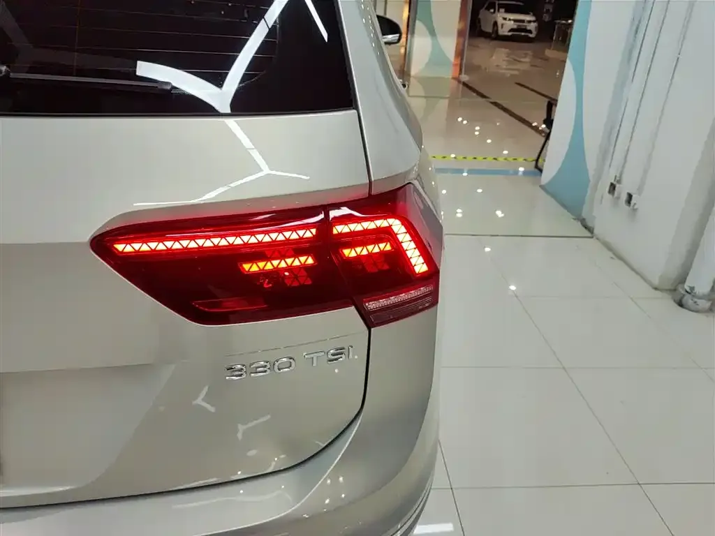 Volkswagen Tiguan L 2021 из CN, фото 3