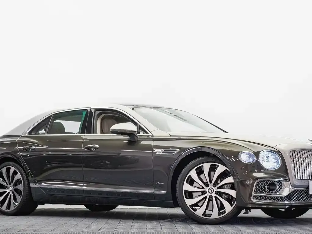 Bentley Flying Spur — фото 3