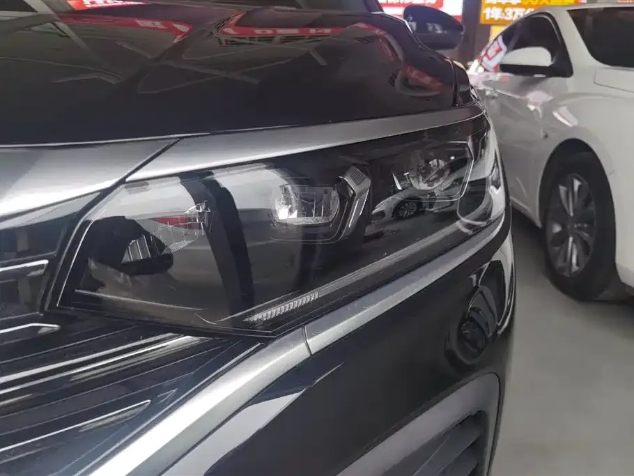 Volkswagen Passat 2024 из CN, фото 6
