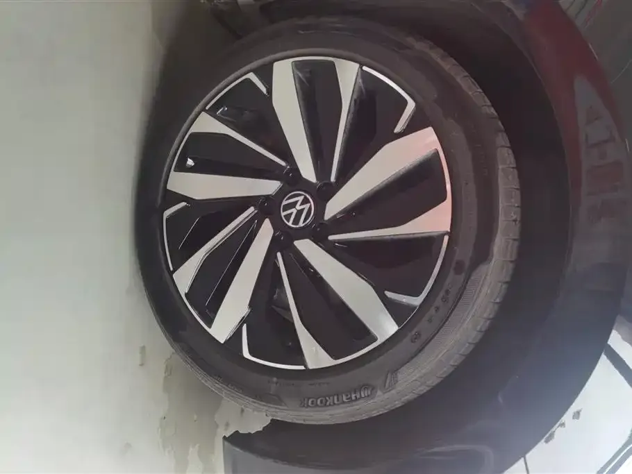 Volkswagen Passat 2024 из CN, фото 2