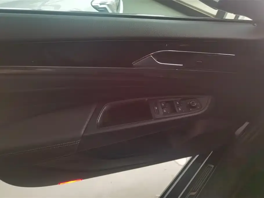 Volkswagen Passat 2024 из CN, фото 3