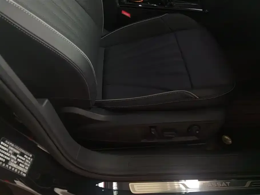 Volkswagen Passat 2024 из CN, фото 5