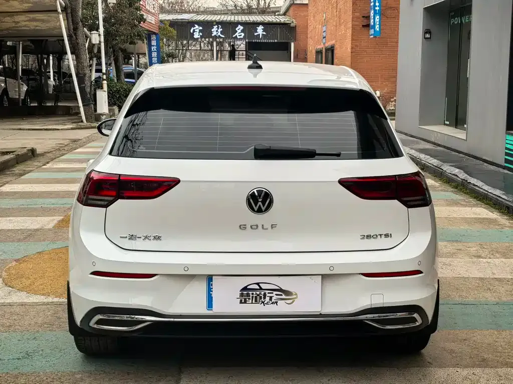 Volkswagen Golf 2023 из CN, фото 7