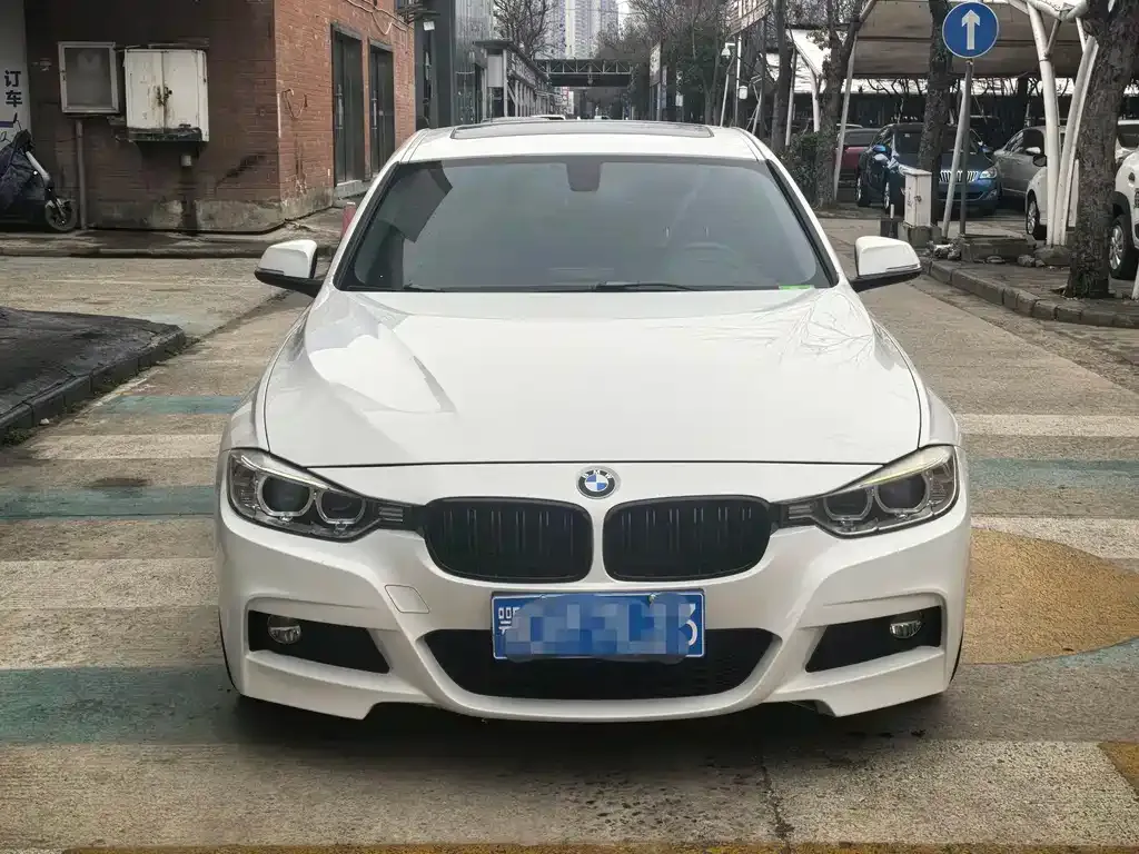 Volkswagen Golf 2023 из CN, фото 4
