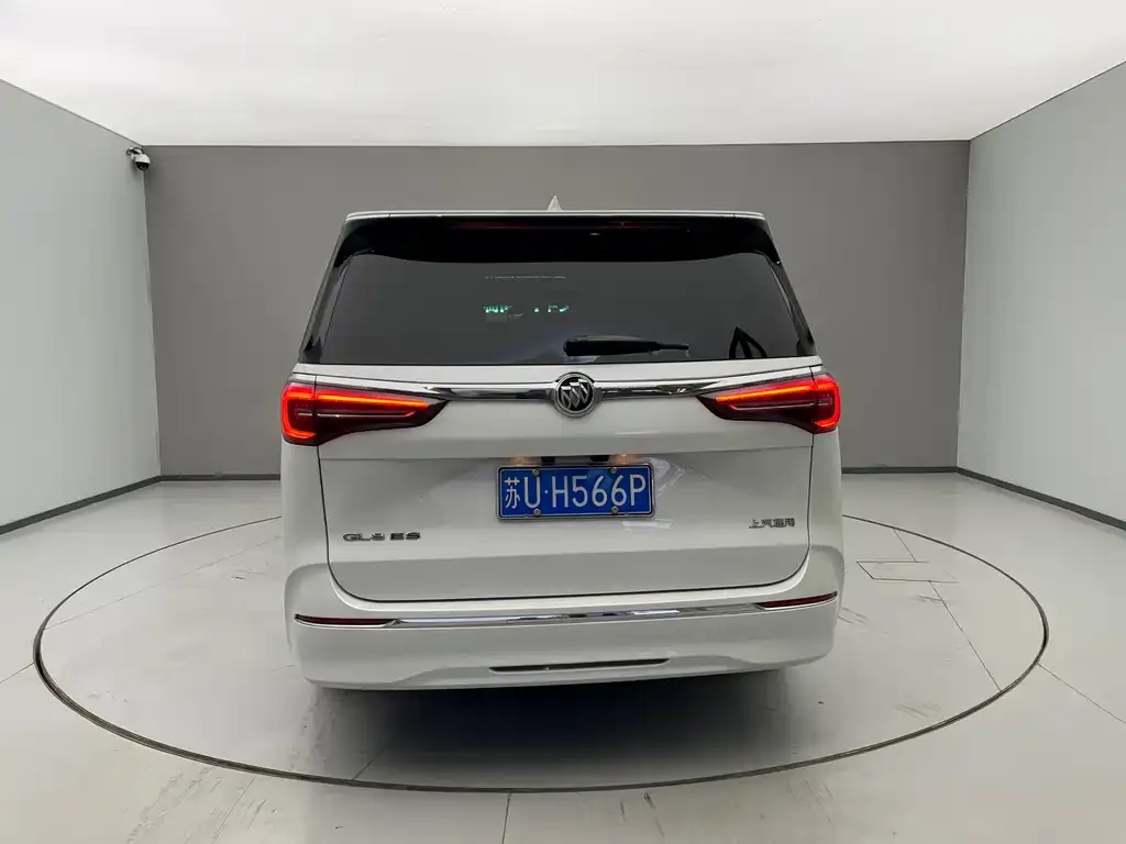 Buick GL8 2022 из CN, фото 2