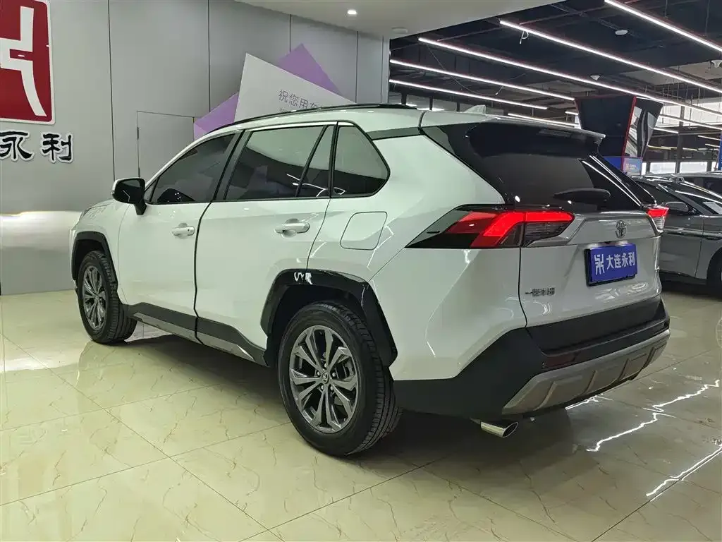 Toyota RAV4 2025 из CN, фото 9