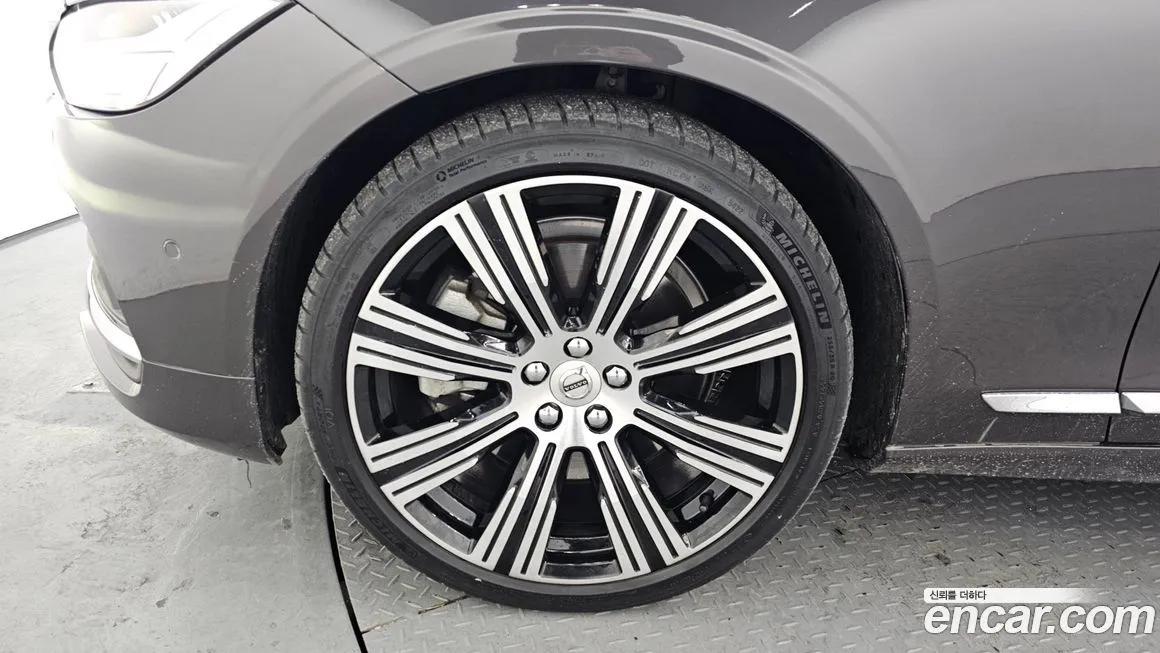 Volvo S90 2023 из KR, фото 3