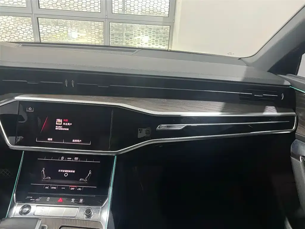 Audi A6L 2023 из CN, фото 7