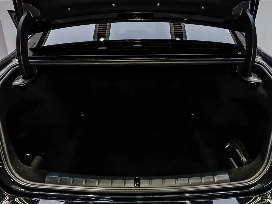BMW 7 Series 2024 из CN, фото 6