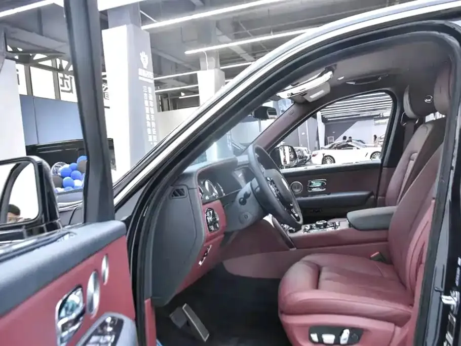 Rolls-Royce Cullinan 2022 из CN, фото 3