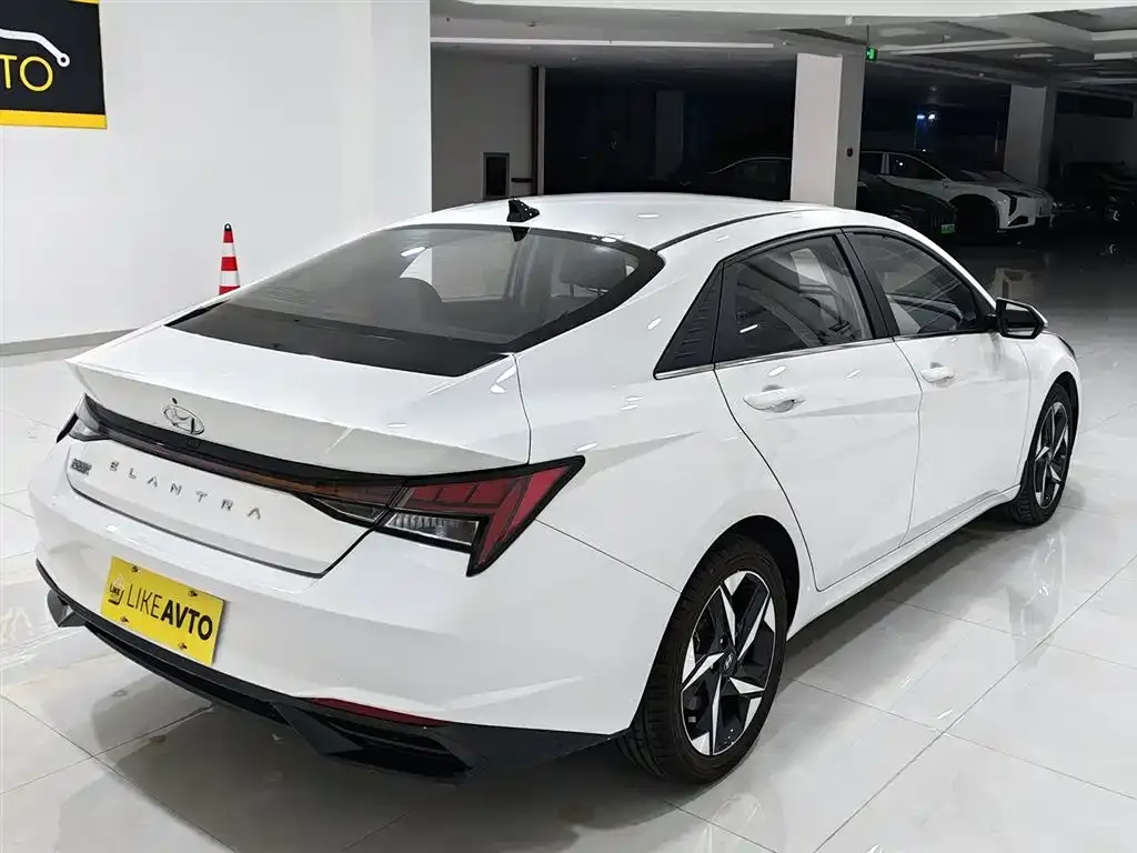 Hyundai Elantra 2022 из CN, фото 8