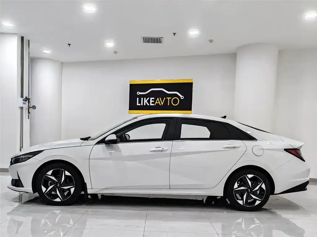 Hyundai Elantra 2022 из CN, фото 4