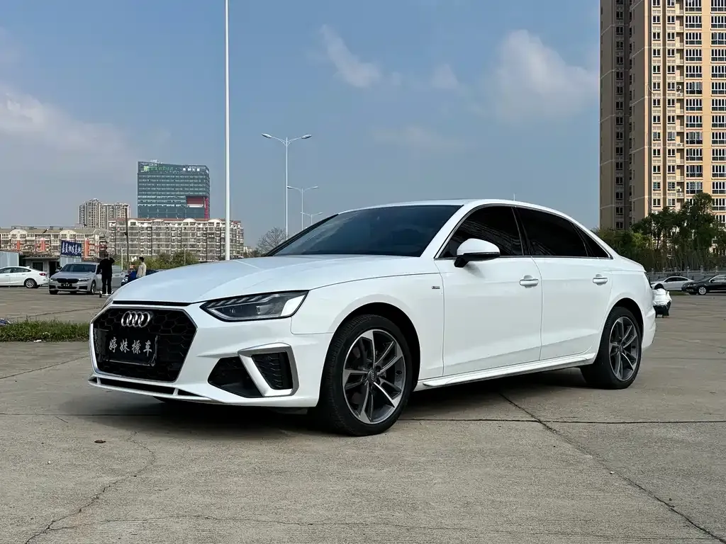 Audi A4L 2022 из CN, фото 1