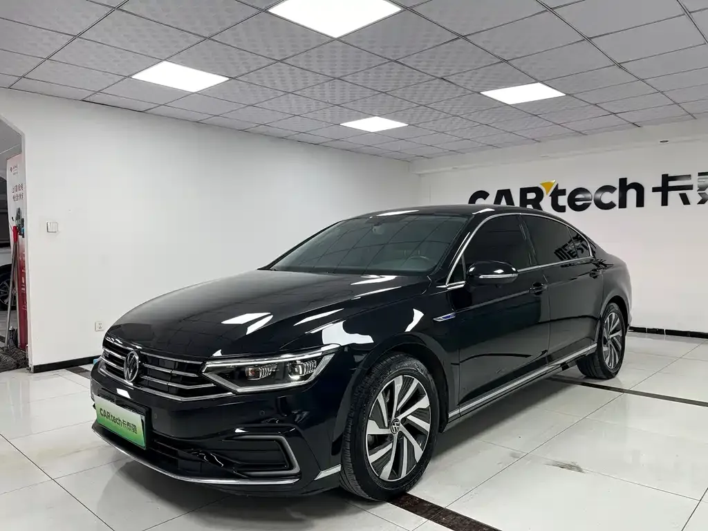Volkswagen Magotan GTE PHEV 2023 из CN, фото 1