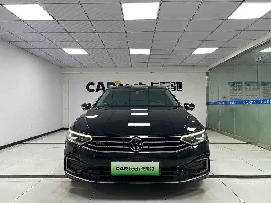Volkswagen Magotan GTE PHEV 2023 из CN, фото 2