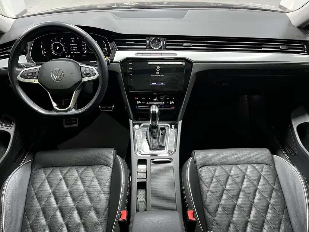Volkswagen Magotan GTE PHEV 2023 из CN, фото 4