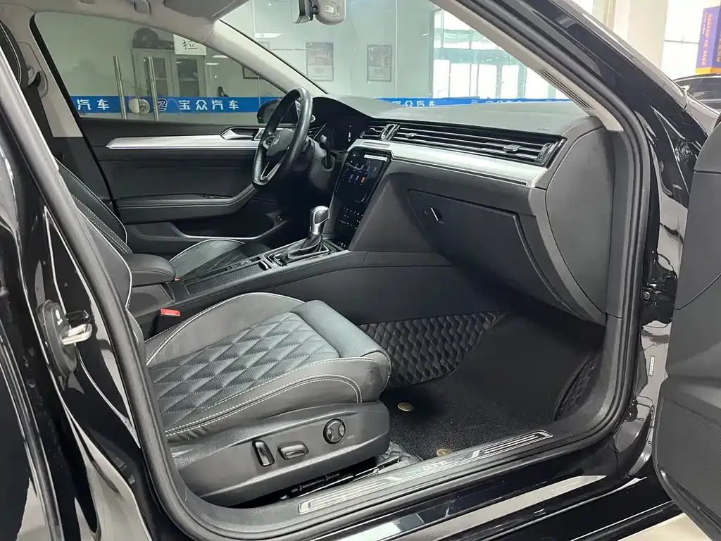 Volkswagen Magotan GTE PHEV 2023 из CN, фото 7