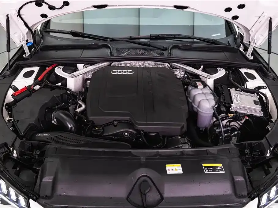 Audi A4L 2023 из CN, фото 10