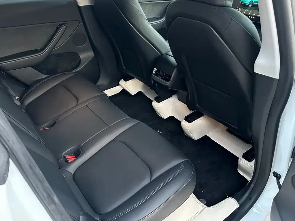 Tesla Model Y 2024 из CN, фото 4