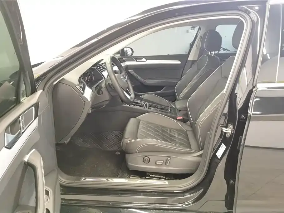 Volkswagen Magotan GTE PHEV 2024 из CN, фото 5